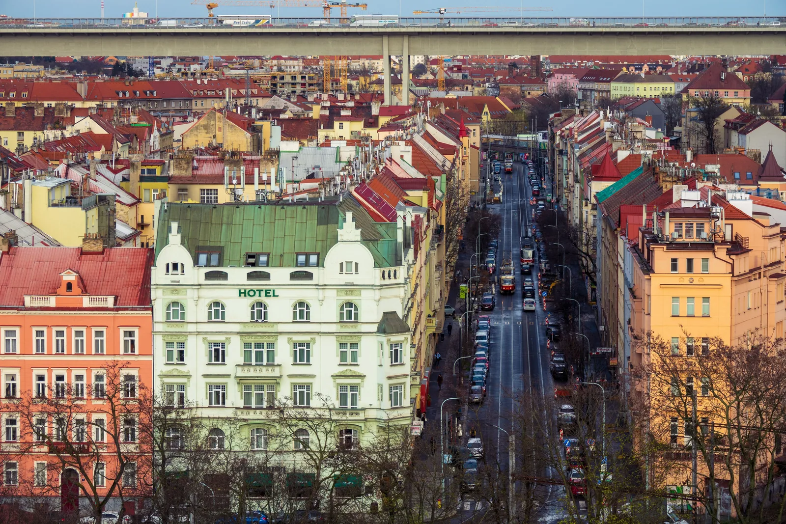 Dejvice a Střešovice: rande mimo centrum má větší váhu než Staroměstské náměstí