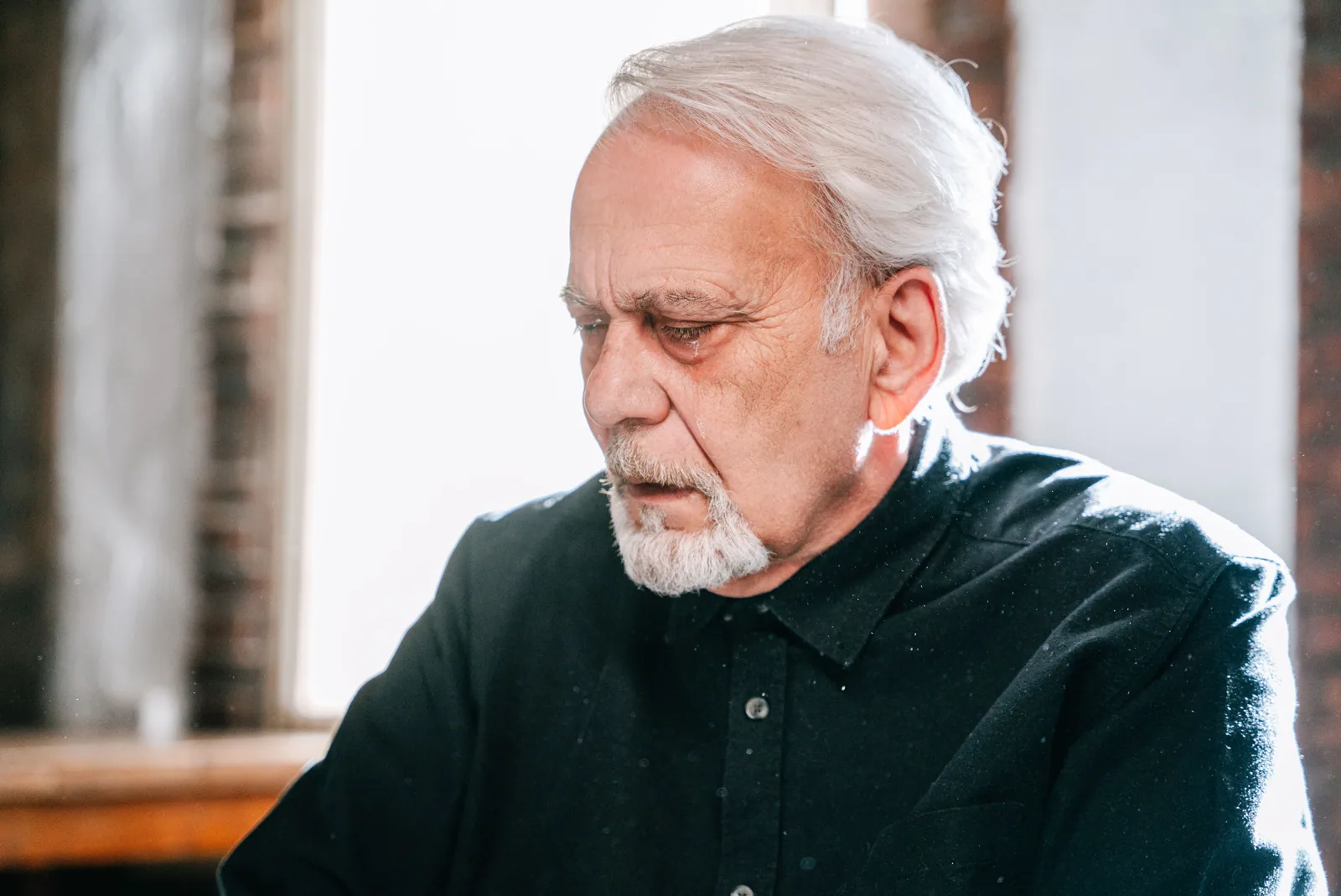 Første profilfoto efter 50: rolig, ægte, uden at se forældet ud